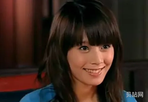 爱情公寓最美的八个女配(爱情公寓所有的女演员叫什么名字)
