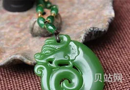吊坠十字架代表什么富意(戴十字架项链有什么意义)